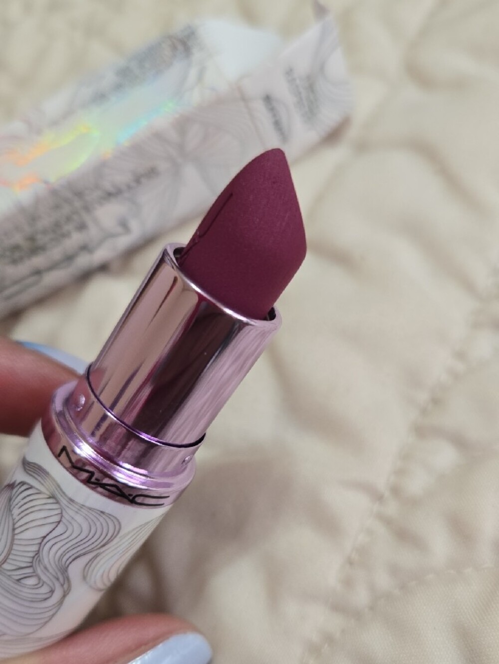 MAC Cosmetics Juiced Raspberry Silky Matte Lipstick in Iridescent White Case - Picture 7 of 9